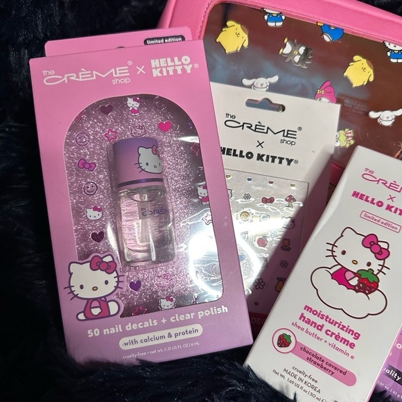Hello Kitty 5 piece Nail Gift Set by The Crème Shop - Picture 10 of 12